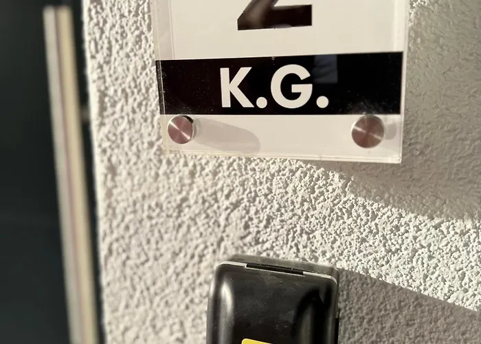 K.g 2 *
